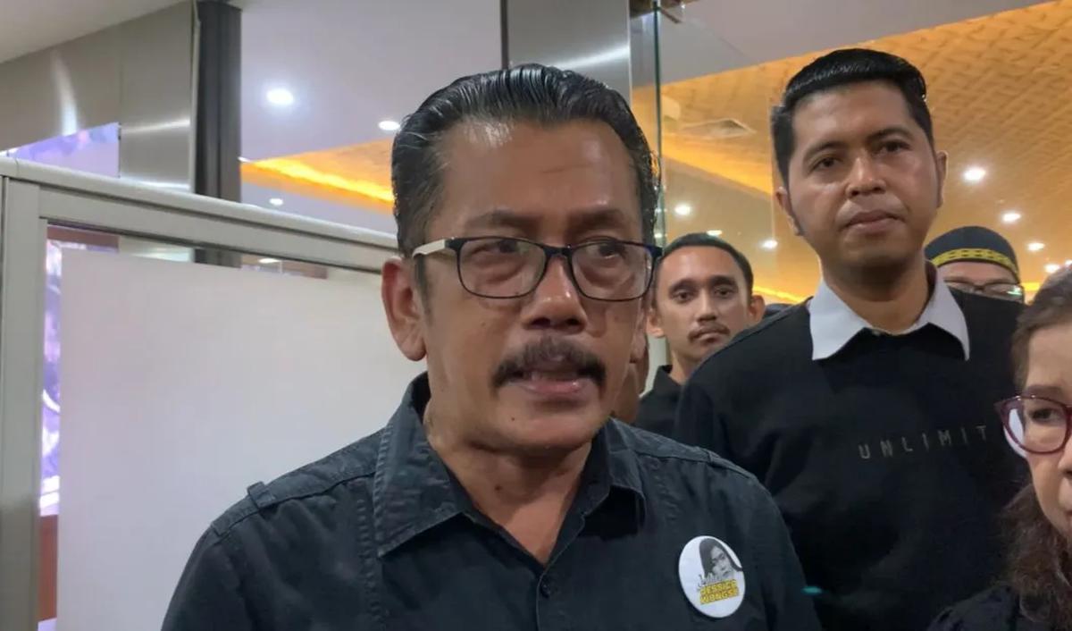 Oleh sebab itu, Antoni menduga Edi turut menyembunyikan rekaman CCTV yang seharusnya diserahkan ke penyidik polisi sebagai barang bukti.<br>