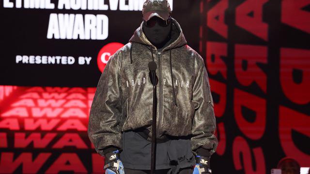 Kanye West Dituduh Nunggak Biaya Sewa 13 Baju Desainer Langka Lebih dari Rp6 Miliar