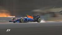 Pebalap Manor Racing asal Indonesia, Rio Haryanto, saat beraksi pada sesi latihan bebas kedua (FP2) F1 GP Bahrain di Sirkuit Sakhir, Jumat (1/4/2016). (Bola.com/Twitter/F1)