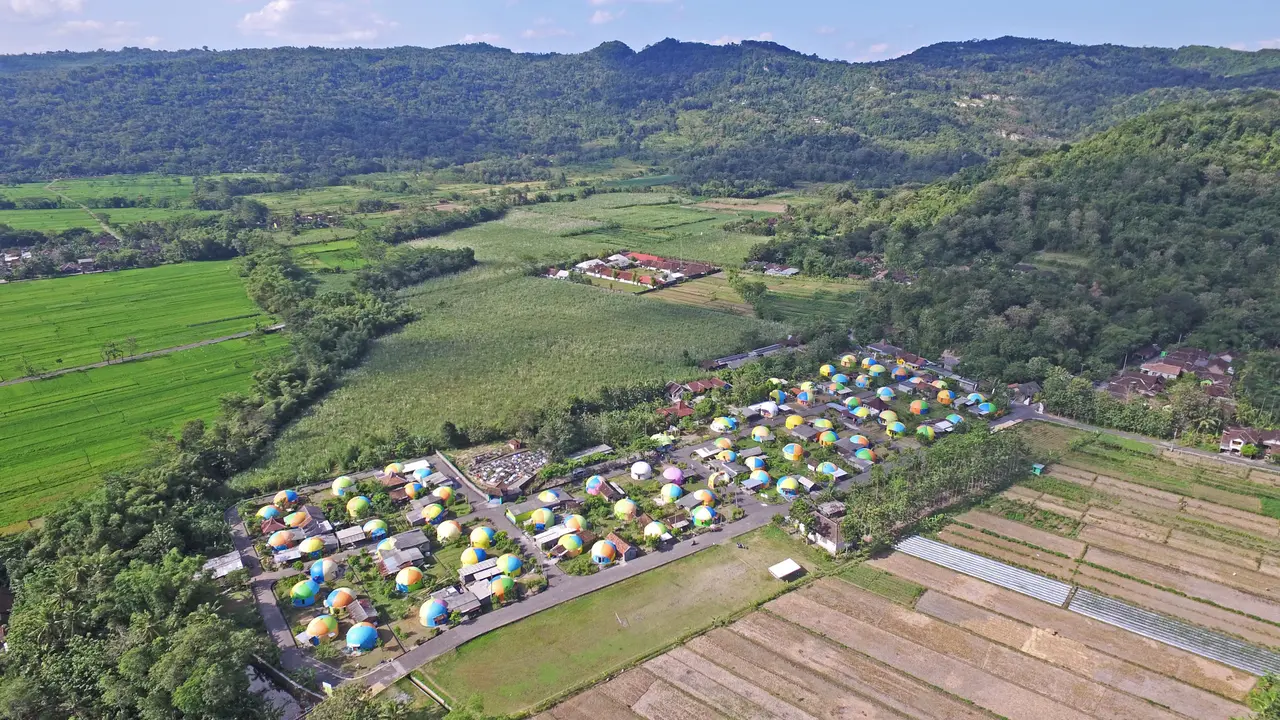 Desa Wisata Rumah Domes di Yogyakarta yang Warna-Warni