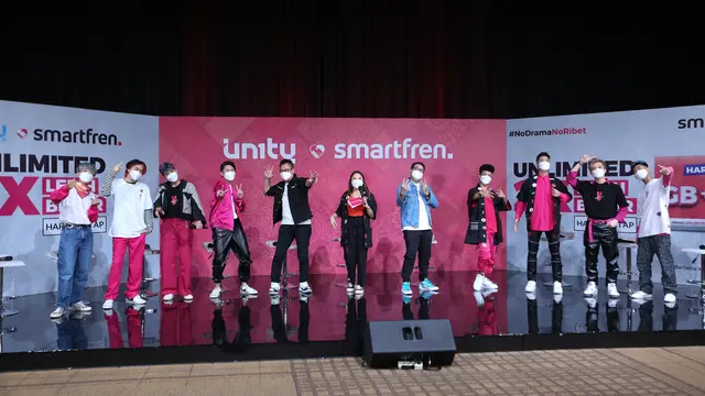 Smartfren menggandeng grup musik UN1TY sebagai brand ambassador (Dok. Smartfren)