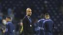 Ekspresi pelatih Manchester City, Pep Guardiola usai pertandingan melawan Chelsea pada babak final Liga Champions di Stadion Dragao di Porto, Portugal, Minggu (30/5/2021). Man City gagal untuk mengukir sejarah dengan menjuarai Liga Champions untuk pertama kalinya. (David Ramos/Pool via AP)