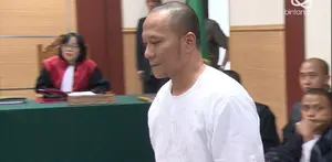 Kuasa Hukum Iwa K mengungkapkan jika di sidang perdananya Iwa K memohon maaf kepada fans atas perbuatannya tersebut.