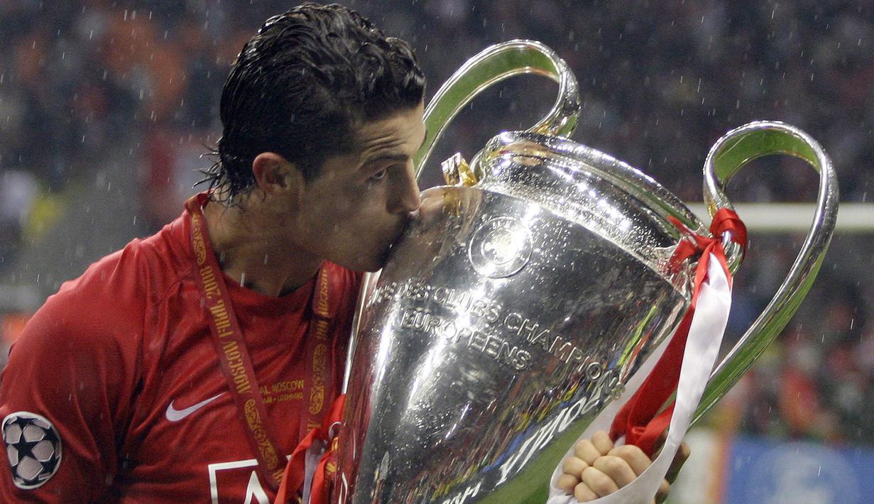 Selama enam tahun di Manchester United, Ronaldo mencicipi berbagai prestasi bergengsi, baik pribadi maupun tim. (Foto: AP Photo/Sergey Ponomarev)