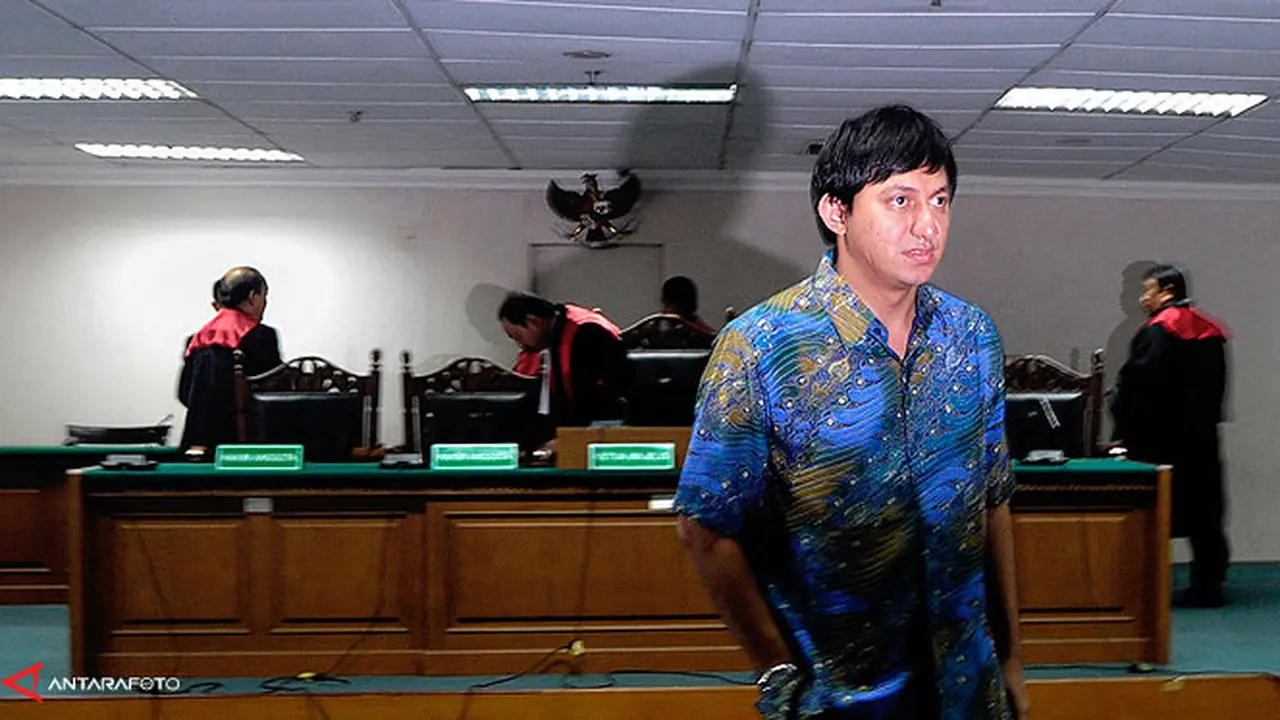 fadh-121012c.jpg