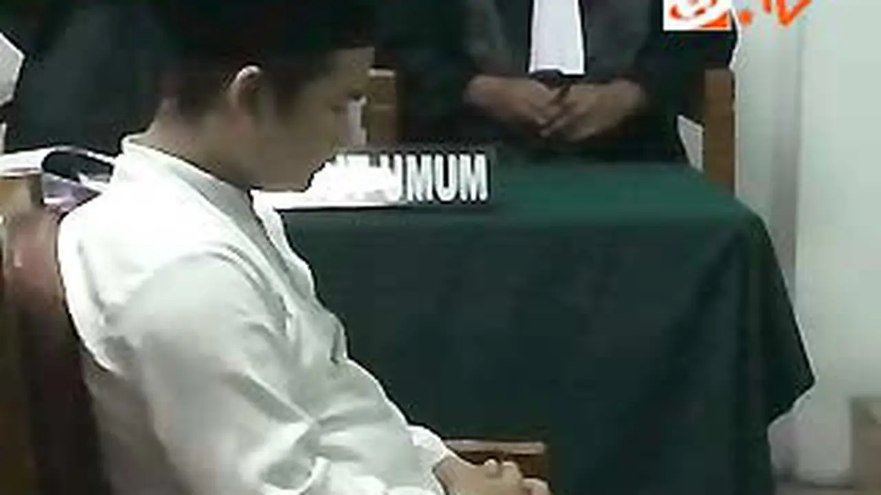110607asidang-icha.jpg