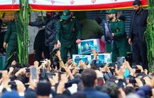 VIDEO: Detik-Detik Pemakaman Presiden Ebrahim Raisi Diantar Ribuan Warga Iran