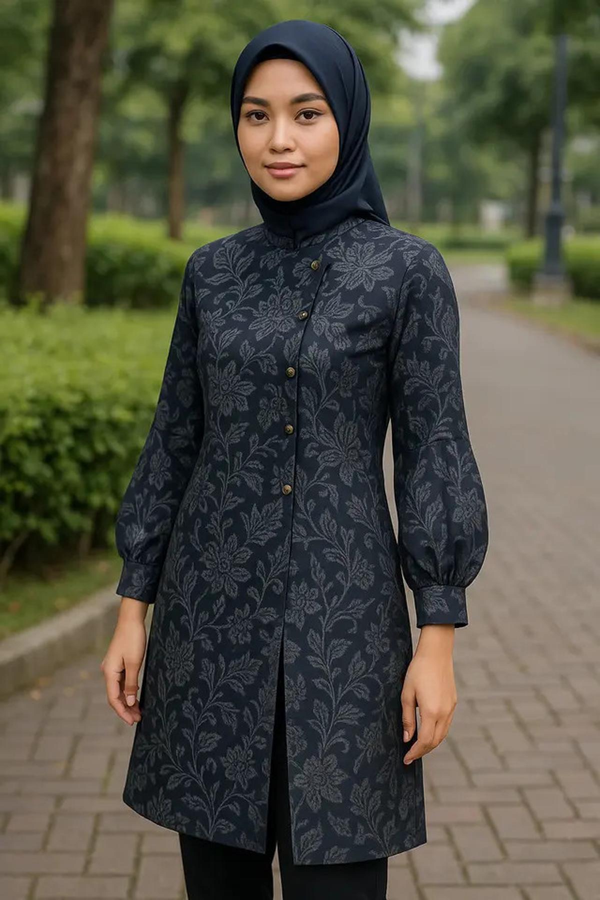 8 Model Tunik Batik Kancing Samping dengan Belahan Panjang 2025, Tampil Lebih Langsing dan Anggun