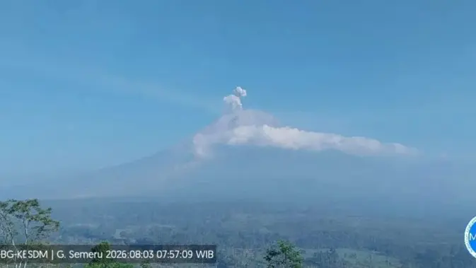 5 Kali Erupsi Beruntun, Semeru Lontarkan Abu hingga 700 Meter