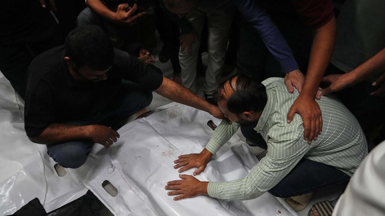 FOTO: Gencatan Senjata Terancam Runtuh, Serangan Israel di Gaza Renggut Nyawa 33 Warga Palestina