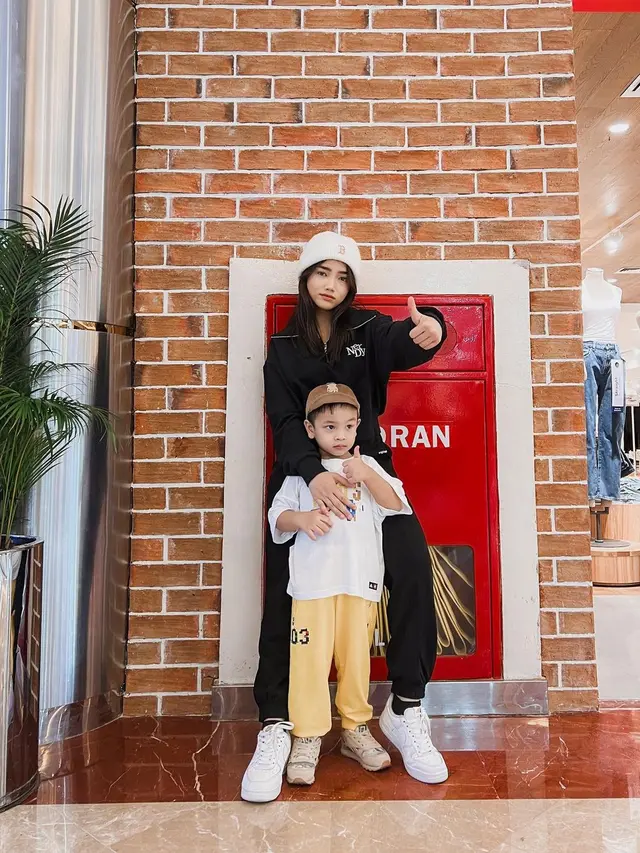 Fuji An dan Gala Sky ngedate (Instagram/fuji_an)