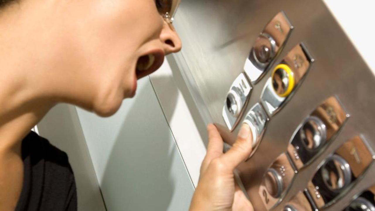 ilustrasi lift jatuh