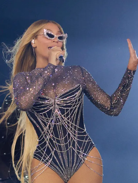Sejak memulai tur Renaissance pada Mei lalu, Beyonce sering kali mengunggah sederet kostum panggungnya yang memukau. [Foto: IG/beyonce].