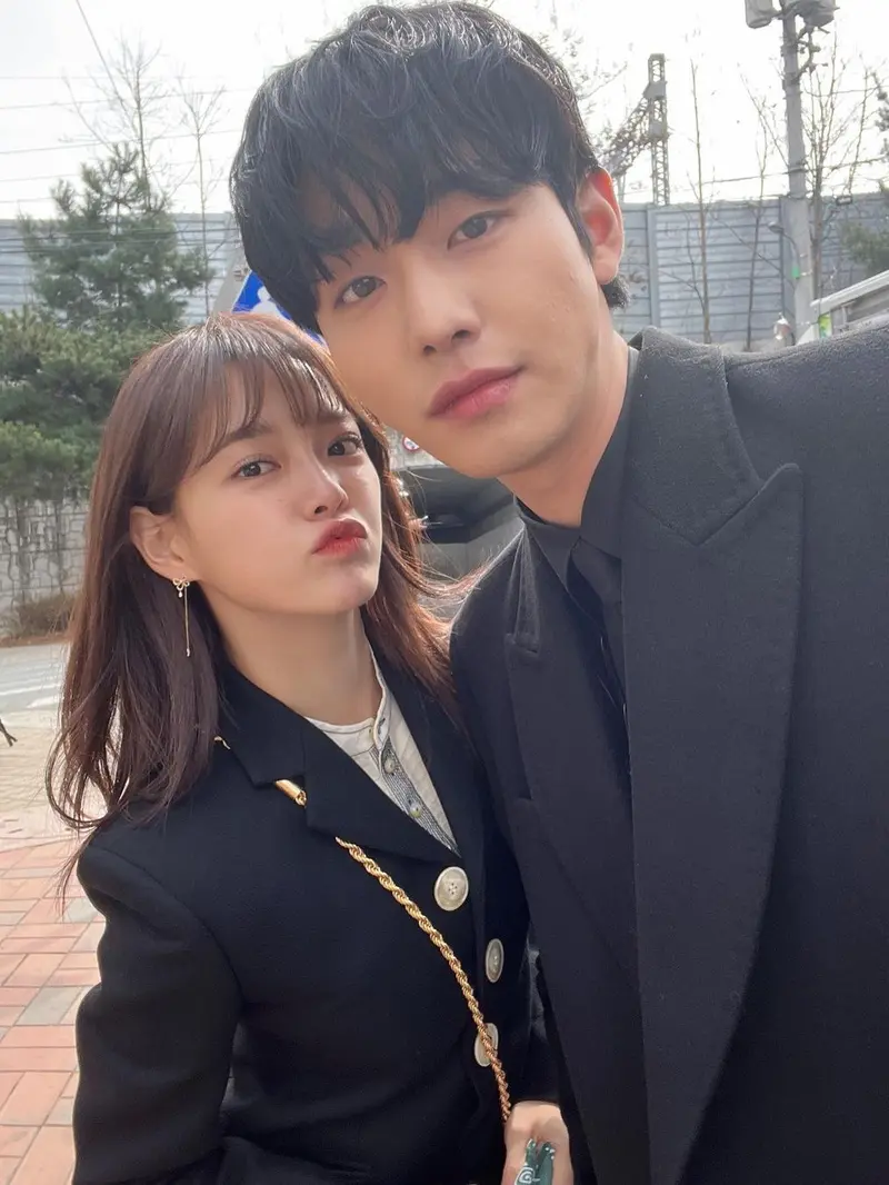 Kim Sejeong dan Ahn Hyo Seop, di Balik Layar Drakor Business Proposal. (Instagram/ clean_0828)