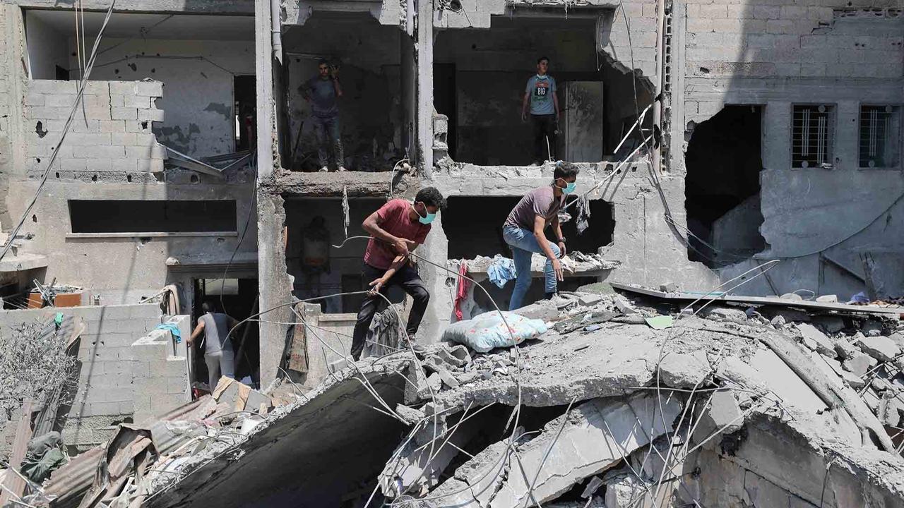 FOTO: Kebiadaban Israel Serang Gaza di Hari Kedua Idul Adha, Sedikitnya 34 Warga Tewas