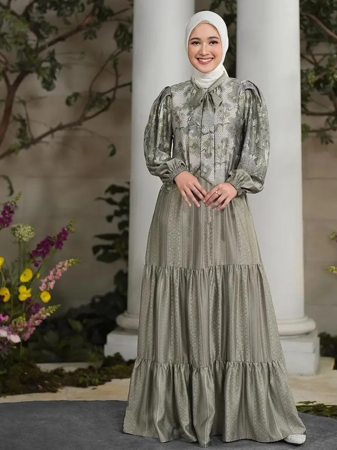 5 Kombinasi Model Baju Warna Sage Green, Padu Padan dan Makin Cantik