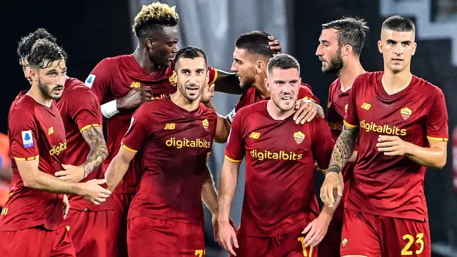 Foto: Debut Mulus Jose Mourinho, AS Roma Gilas Fiorentina di Giornata Pertama Liga Italia