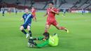 <p>Pemain Timnas Indonesia U-20, Rabbani Tasnim (kanan) gagal memanfaatkan peluang di depan gawang Guatemala U-20 pada laga mini turnamen di Stadion Utama Gelora Bung Karno (SUGBK), Senayan, Jakarta, Selasa (21/2/2023). (Bola.com/M Iqbal Ichsan)</p>