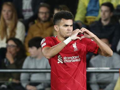 Kehadiran Luis Diaz di babak kedua bisa dibilang menjadi kunci dibalik kebangkitan Liverpool dan mengubah jalannya pertandingan. Diaz tidak hanya menyumbangkan satu gol tapi ia juga berhasil membuat serangan Liverpool menjadi lebih berbahaya. (AP/Alberto Saiz)