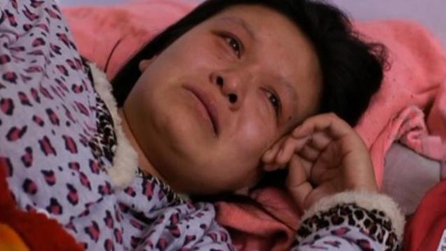 Xinwen terisak mengutarakan perasaannya (c) dailymail.co.uk