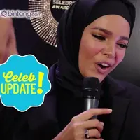 Dewi Sandra tersentuh saat mengunjungi yayasan di Bandung, tepatnya Cinunuk, yang menampung 65 anak autis.