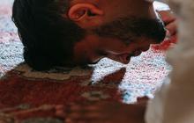 Doa Sujud Terakhir Arab Latin dan Artinya, Pahami Hukumnya