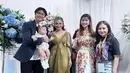 Felicya Angelista mengumumkan tengah hamil anak kedua. Kabar bahagia ini disampaikan melalui vlog-nya dan saat nonton konser Rossa bertajuk “Rossa 25 Shining Years Concert” di Istora Senayan, Jakarta, Jumat (27/5/2022). (Instagram/felicyangelista_).
