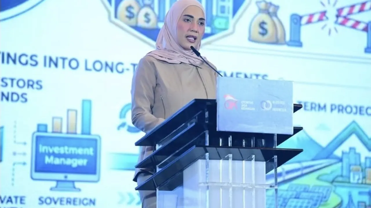 Wakil Ketua DPR Sari Yuliati dalam acara Simposium dan Forum Konsultasi Stakeholder Pengembangan dan Penguatan Inovasi Teknologi Sektor Keuangan, Aset Keuangan Digital dan Aset Kripto (IAKD) yang bertajuk “Memperkuat Landasan Regulasi dan Kolaborasi Ekosi
