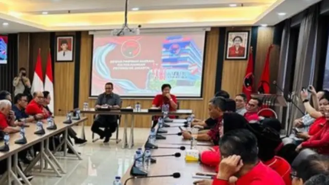 Penampakan Foto di Forum Pertemuan Anies Baswedan dengan PDIP Bikin Warganet Salah Fokus.