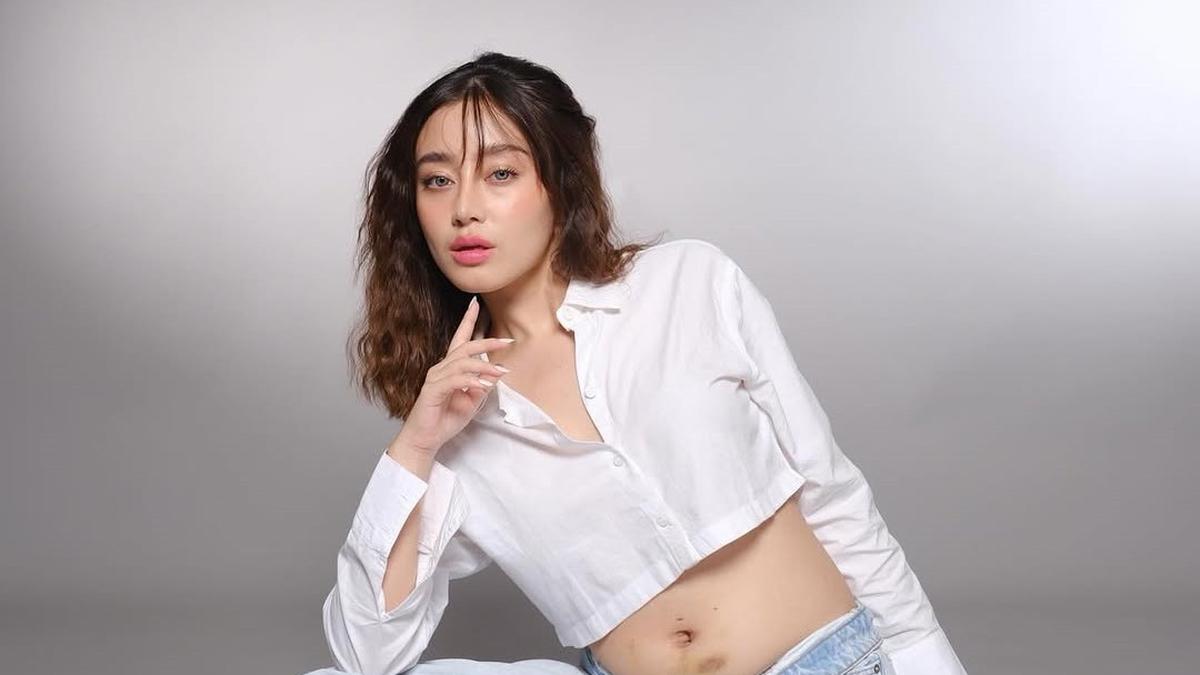 Potret Penyanyi Tasya Revina Umumkan Hamil Anak Kedua, Pamer Baby Bump