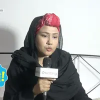 Sebagai orang yang pernah berjuang melawan kanker, Ria Irawan memberikan pelajaran berharga untuk Julia Perez