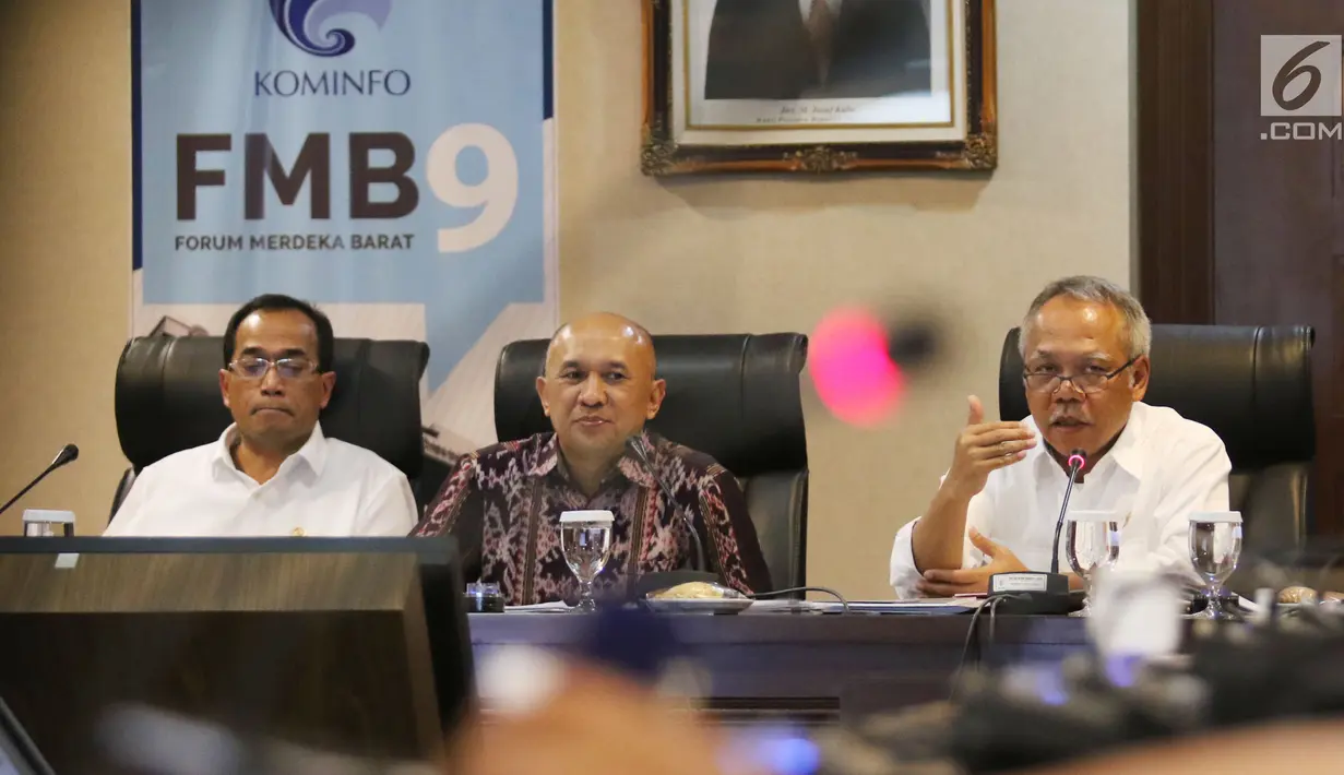Menteri PUPR Basuki Hadimuljono saat menjelaskan hasil Mudik 2017 di Jakarta, Kamis (6/7). Dalam keterangan kepada wartawan pengelolaan mudik tahun 2017, Pemerintah menilai sangat berhasil (Liputan6.com/Angga Yuniar)