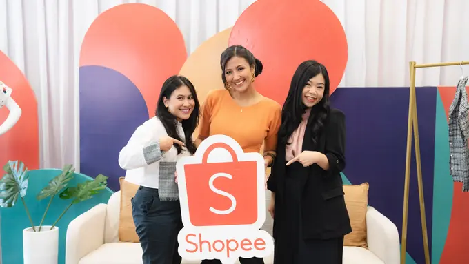 Sharena Delon dan COTTONINK Berbagi Tips Tampil Stylish dengan Gaya Personalmu dalam BincangShopee 3.3 Grand Fashion Sale
