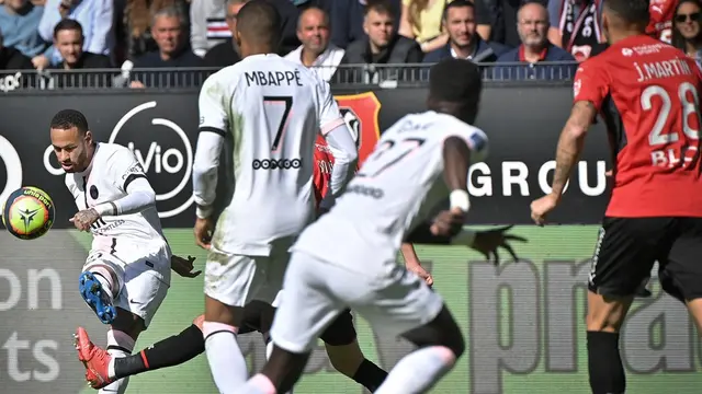 Penyerang Paris Saint-Germain, Neymar.