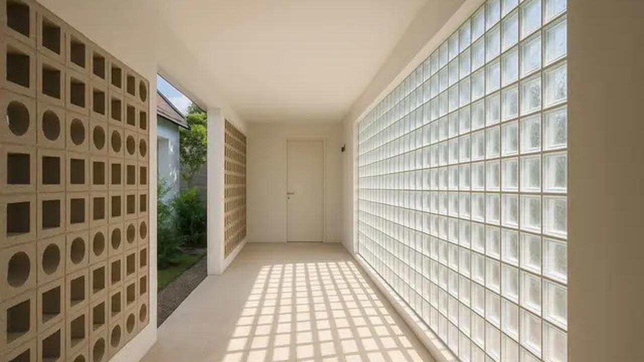 7 Model Rumah Minimalis Kombinasi Roster dan Glass Block, Hunian Cantik yang Hemat Energi