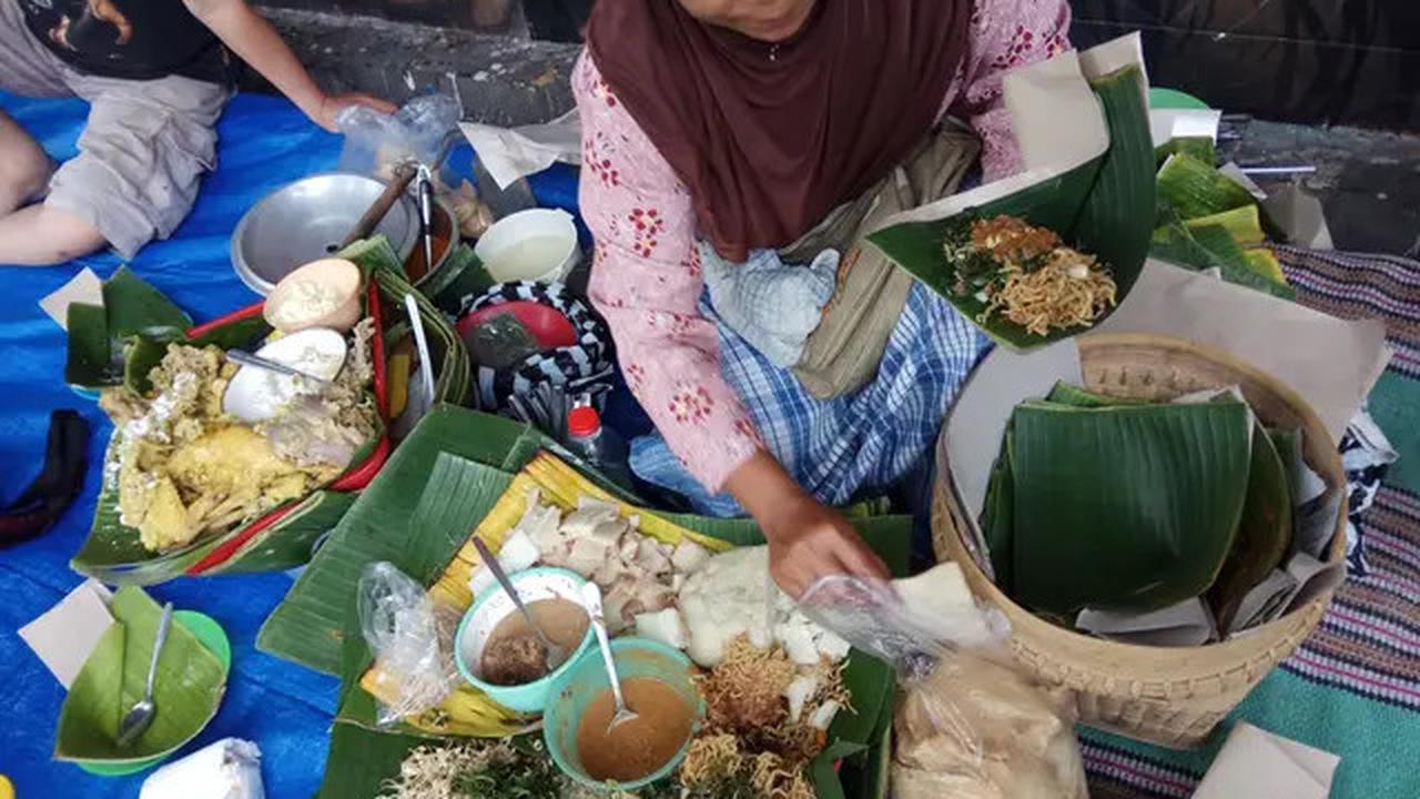 12 Rekomendasi Tempat Makan Enak di Dekat Stasiun Solo Balapan