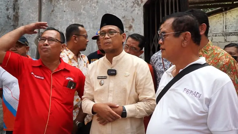 Wakil Wali Kota Depok Imam Budi Hartono akhirnya mendatangi Gereja Sidang Tuhan Jemaat Agape Ministry yang mengalami kebakaran beberapa waktu lalu dan kembali bicara soal Sandi.