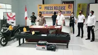 Pengungkapan kasus tersebut kemudian disampaikan oleh Kapolres Bolmong Timur AKBP Irham Halid saat konferensi pers Senin (5/7/2021), di Mapolres Bolmong Timur.