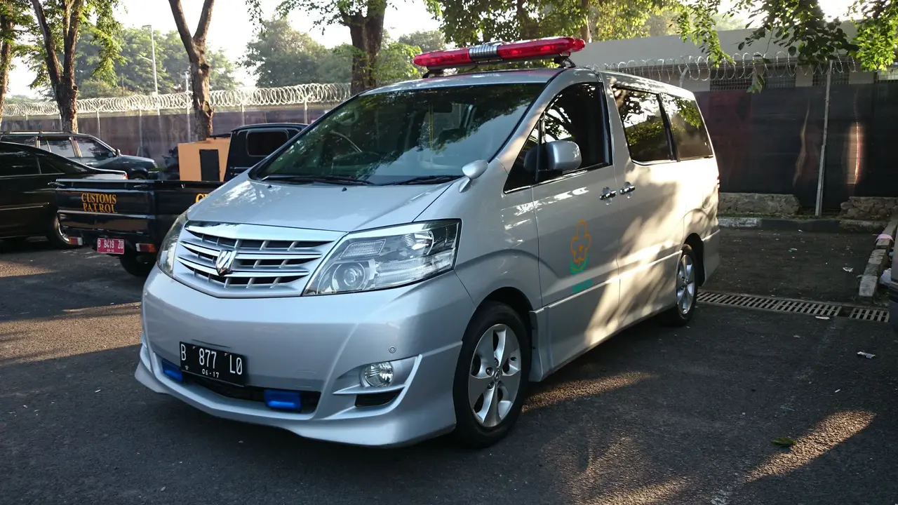 [Bintang] Ambulans Olga Syahputra