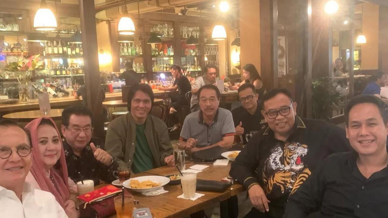 Yessy Gusman Gelar Pertemuan Hangat dengan Seleb Senior, Kehadiran Once Mekel Jadi Sorotan