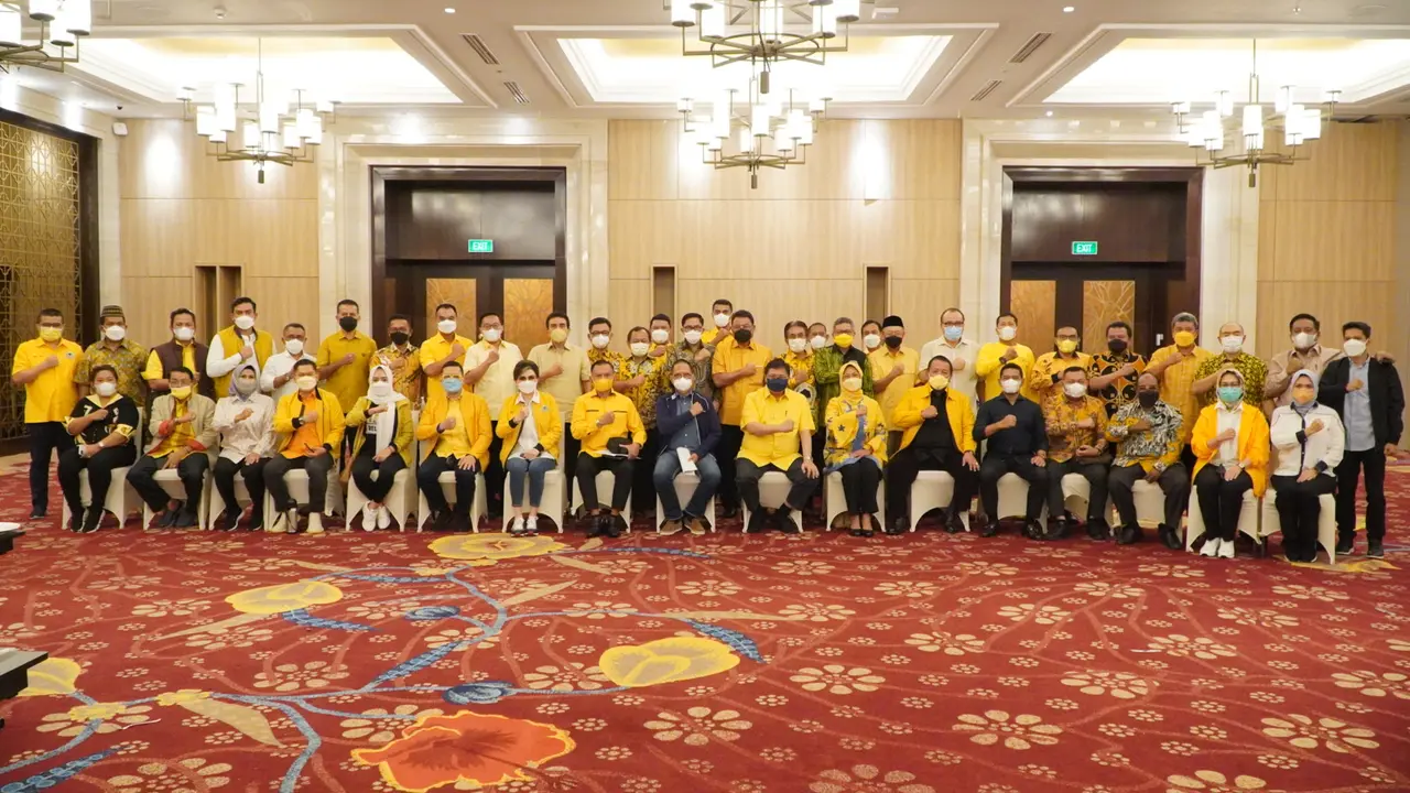 Ketua Umum DPP Partai Golkar Airlangga Hartarto melakukan konsolidasi dengan pengurus DPD Tingkat I