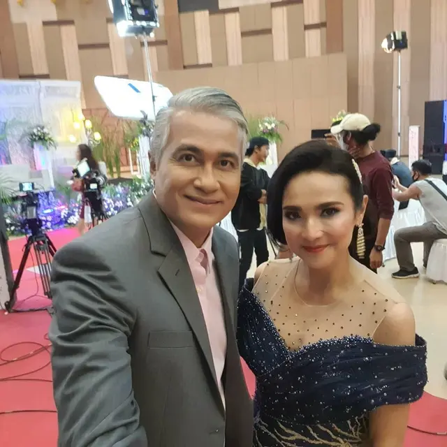 Sebut Partner Kerja yang Seru, Ini 6 Kebersamaan Adjie Pangestu dan Nunu Datau