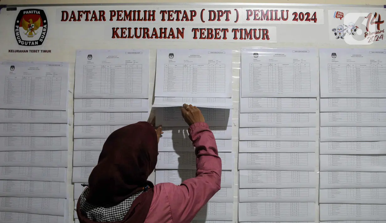 Jimbo menawarkan data yang berhasil dia dapatkan seharga USD 74.000 atau setara Rp 1,2 miliar. (Liputan6.com/Herman Zakharia)