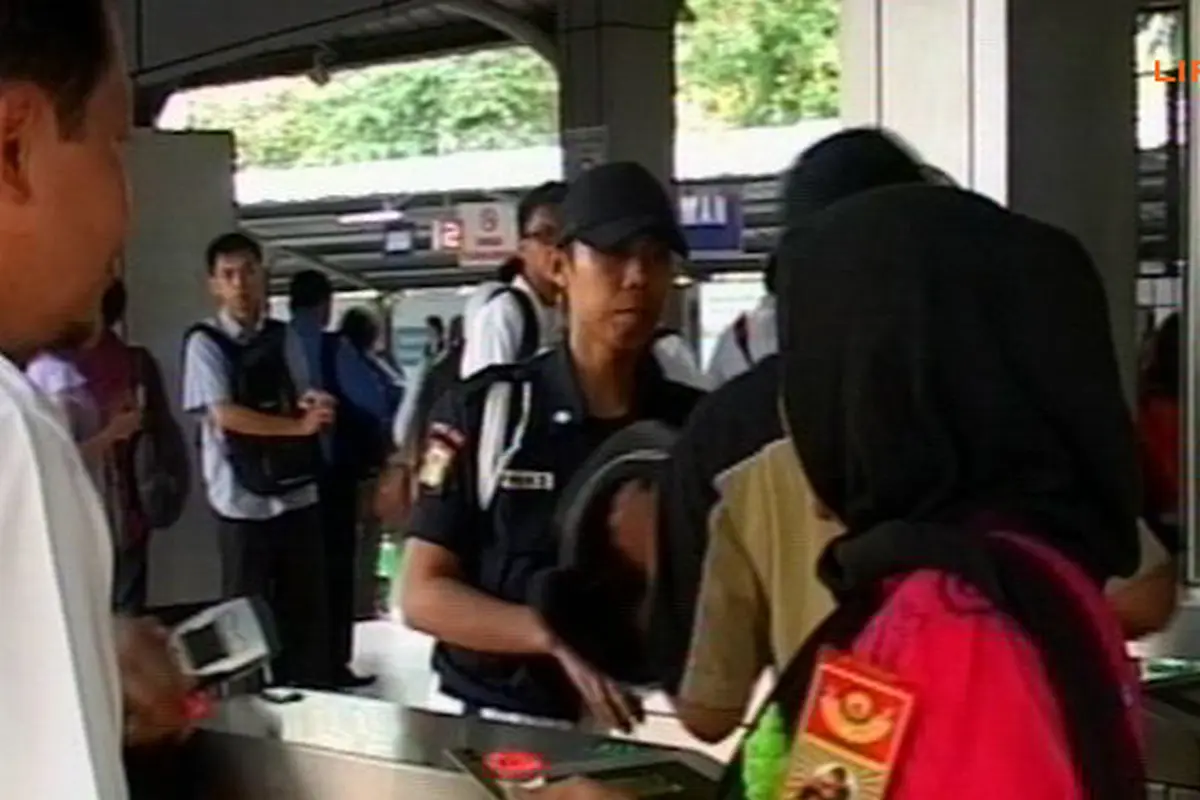 etiket-sudirman-130701d.jpg