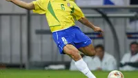 Roberto Carlos Akui 99 Persen Pendapatannya dari Sepak Bola Lenyap