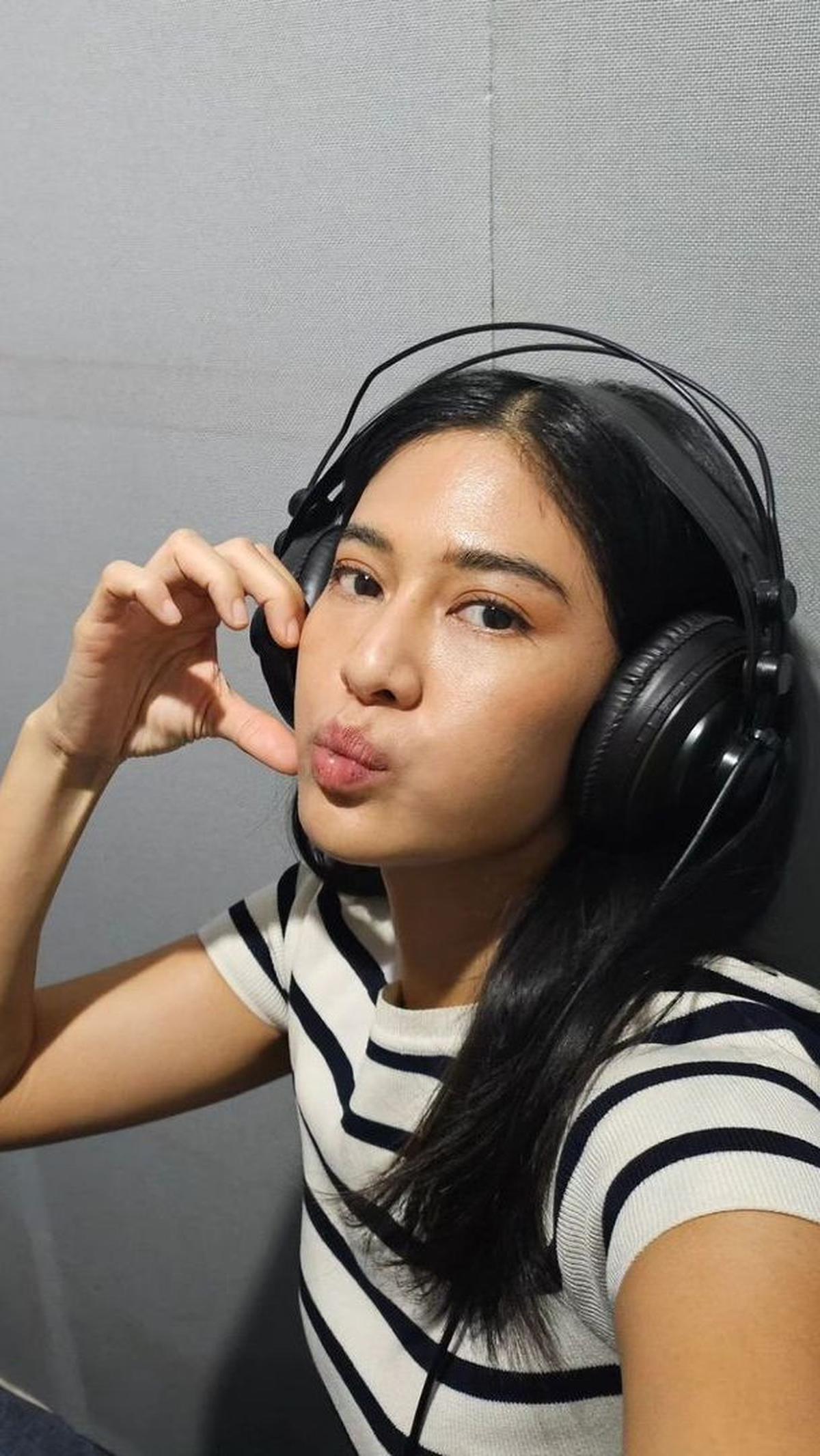 Memulai perjalanannya sebagai Wajah Cover Girl