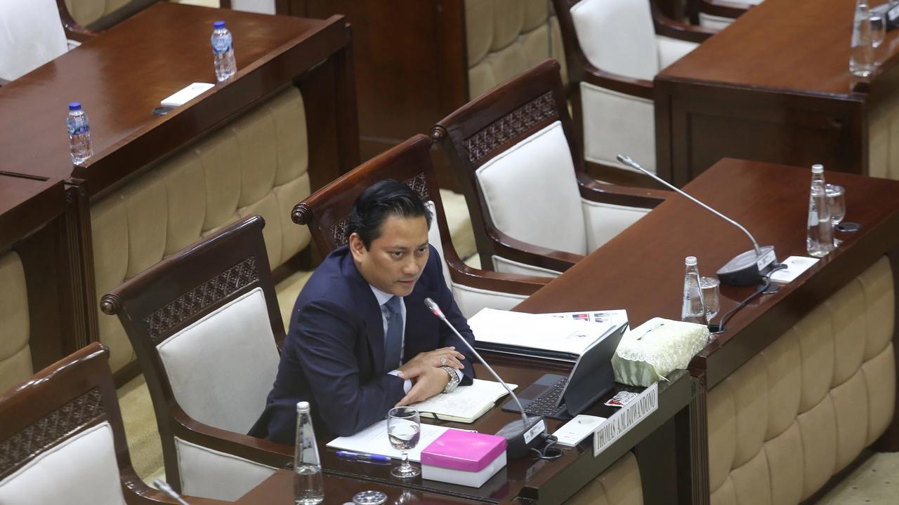 FOTO: Thomas Djiwandono Paparkan Strategi GERAK di Uji Kelayakan Deputi Gubernur BI
