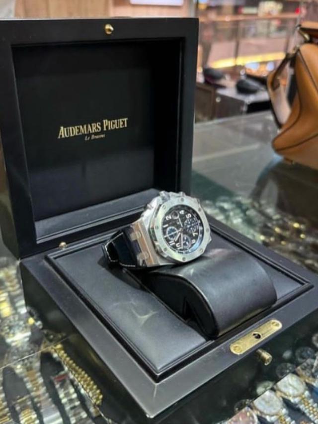 Azizah Salsha Hadiahi Arhan