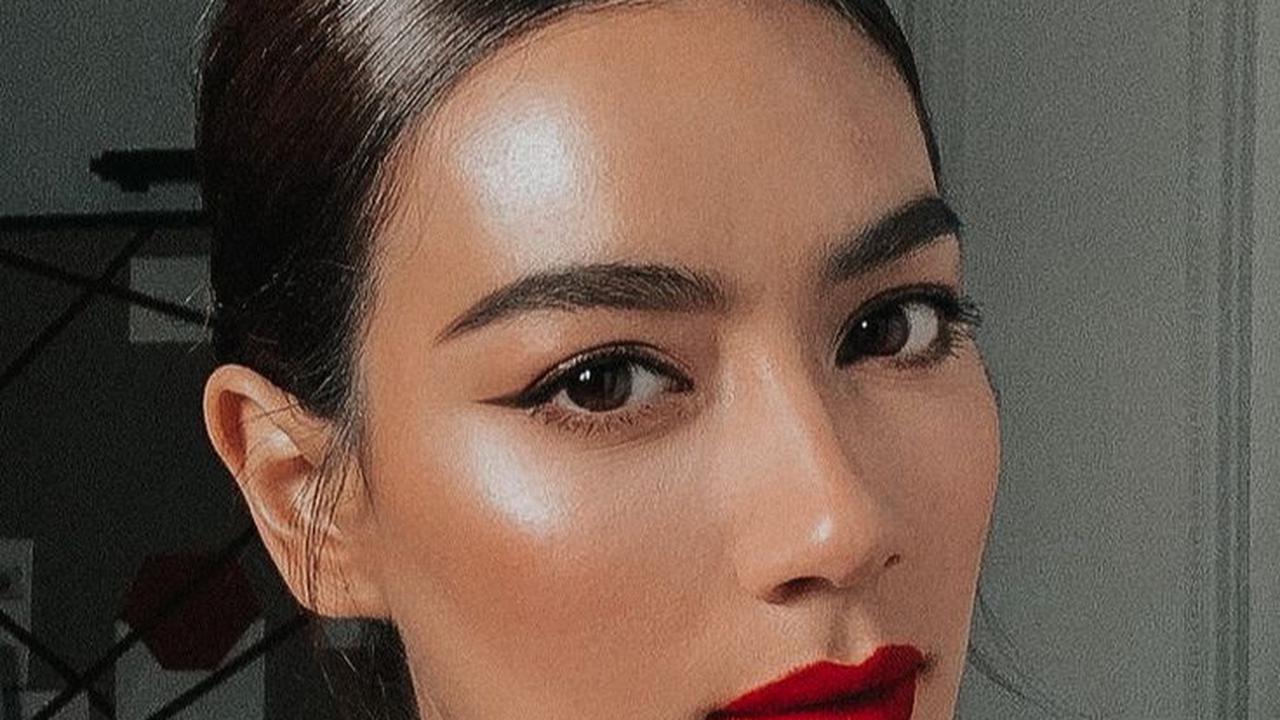 6 Tips Makeup Sederhana Tapi Elegan untuk Wisuda yang Bikin Tampil Stunning!