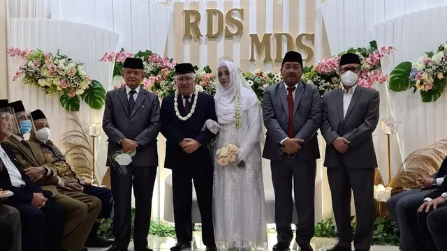 Pernikahan Din Syamsuddin.
